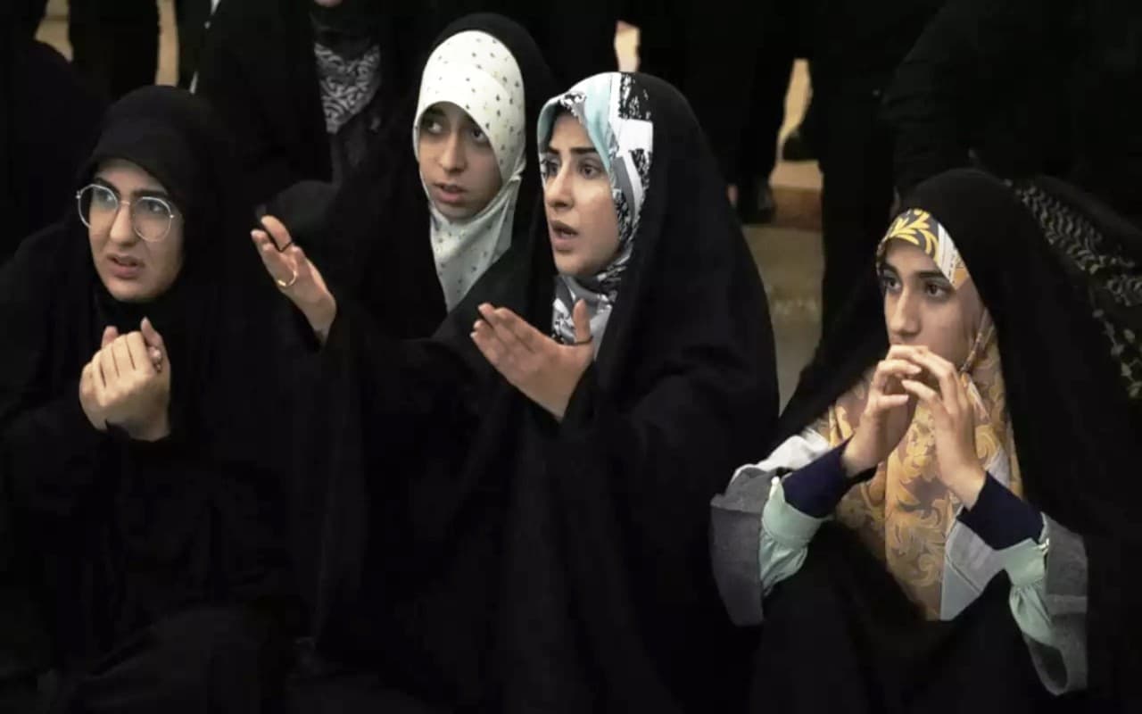 Iran: स्कूल जाने से रोकने के लिए छात्राओं को दिया जा रहा जहर, अबतक 100 से ज्यादा की हो चुकी है मौत
