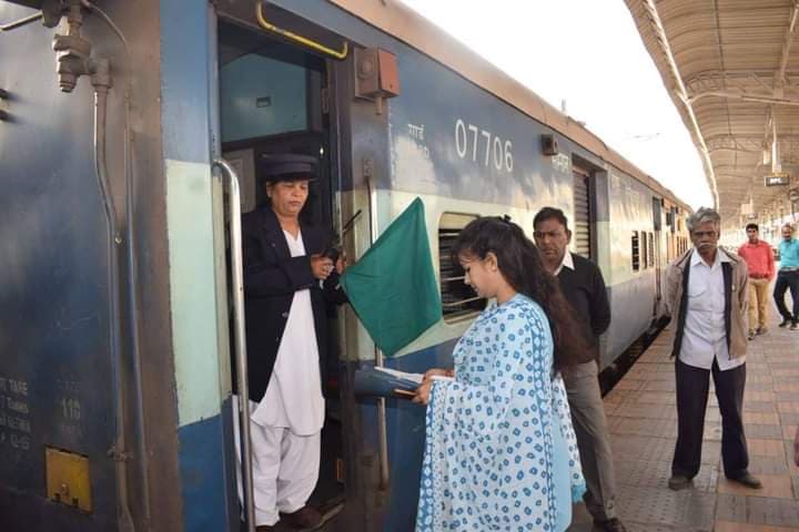 IRCTC/Indian Railway Latest Update : शादियों के सीजन से पहले रेलवे का बड़ा फैसला, बिहार के इन ट्रेनों के समय में किया बदलाव