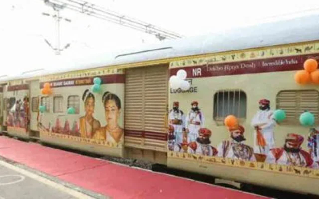 IRCTC की नई टूरिस्ट ट्रेन भारत गौरव 18 मार्च को सिकंदराबाद से शुरू होगी, इंटीरियर से पैकेज तक खास बातें जानें