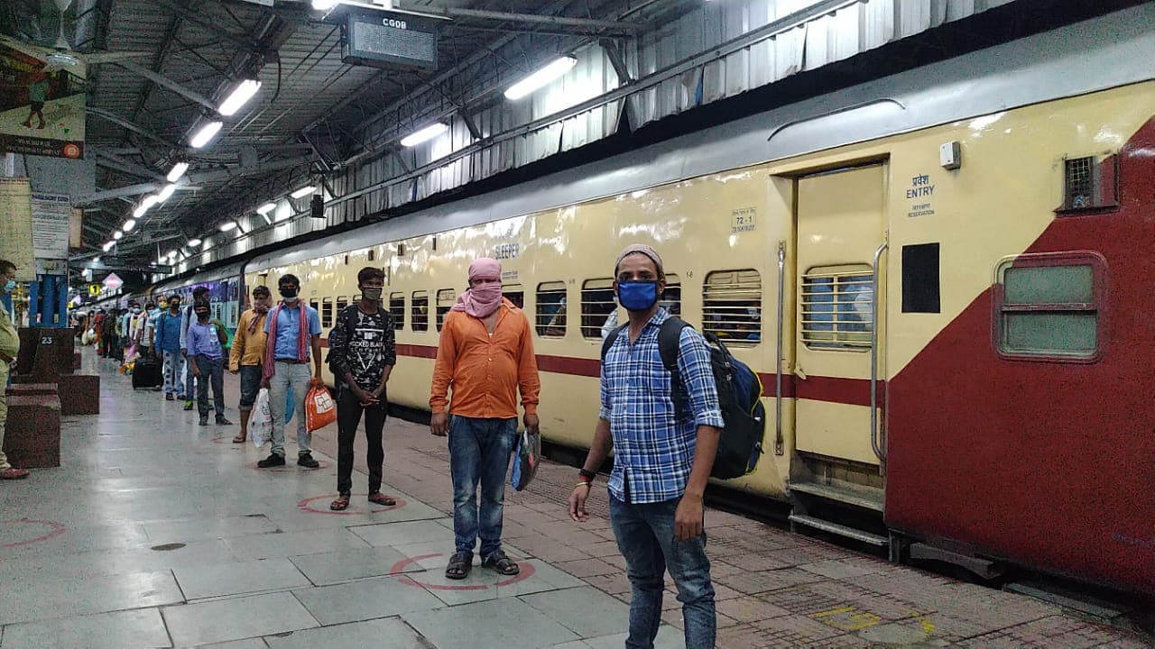 IRCTC, Indian Railway: ट्रेन सफर के दौरान मास्क नहीं लगाया तो GRP वसूलेगी जुर्माना