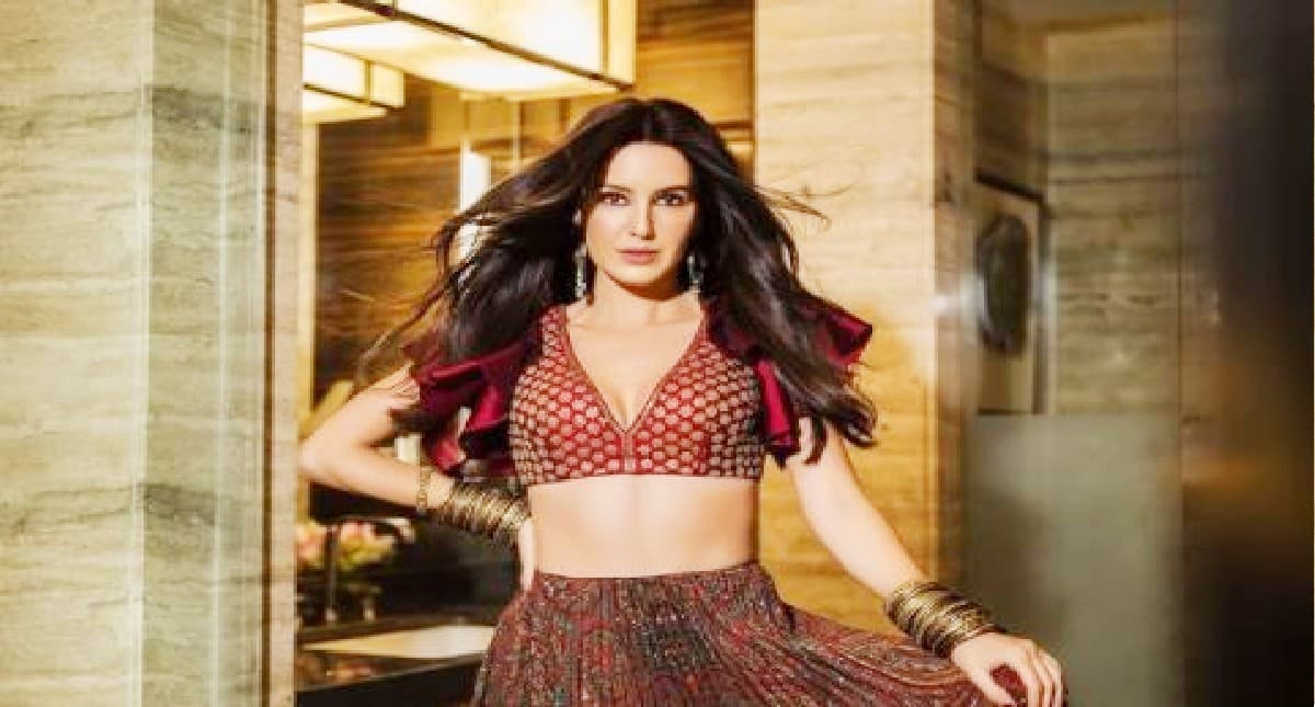 Katrina Kaif के बाद उनकी बहन इसाबेल कैफ बनने जा रही दुल्हन! लाल जोड़े में एक्ट्रेस दिखी बेहद खूबसूरत, VIDEO