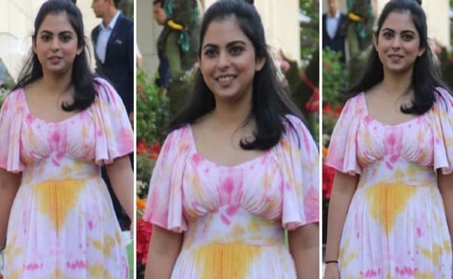 ईशा अंबानी ने आयोजित की होली पार्टी, बॉलीवुड सितारों का लगा जमावड़ा