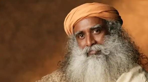 'गुरु को अपना अर्जित ज्ञान अर्पित कर दें'