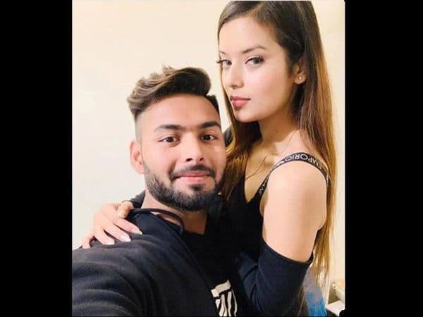 ऋषभ पंत की गर्लफ्रेंड किसी बॉलीवुड एक्ट्रेस से नहीं है कम, सोशल मीडिया पर लाखों लोग करते हैं फॉलो
