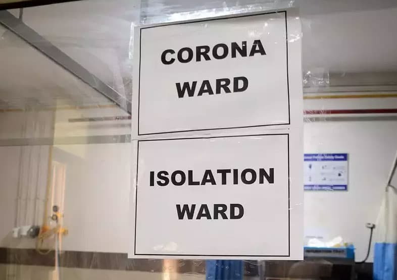 कोरोना का ऐसा खौफ! अस्पताल में घंटों पड़ी रही लाश, पास जाने से भी घबरा रहे थे मेडिकल स्टाफ