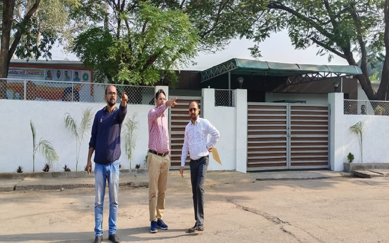 झारखंड में कांग्रेस विधायक जयमंगल सिंह और प्रदीप यादव के घर इनकम टैक्स की छापेमारी झारखंड में कांग्रेस विधायक जयमंगल सिंह और प्रदीप यादव के घर इनकम टैक्स की छापेमारी