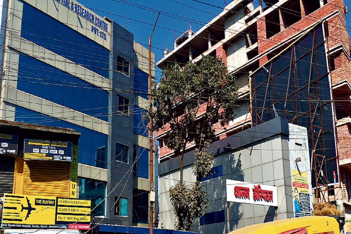 Jharkhand News: स्टील कंपनी मोंगिया, सलूजा व डॉक्टर आलम के ठिकानों पर आयकर का छापा, कई दस्तावेज जब्त