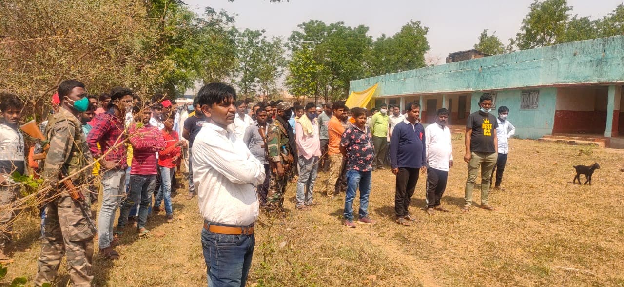 रांची के इटकी में पत्थर से कूचकर युवक की हत्या, रांची-लोहरदगा रेलवे ट्रैक पर मिला लोहरदगा के युवक का शव, जांच में जुटी पुलिस