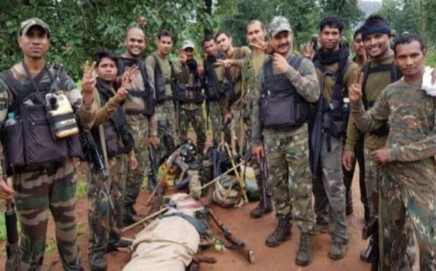 सुकमा में पांच लाख रूपये के इनामी नक्सली को सुरक्षा बलों ने मार गिराया