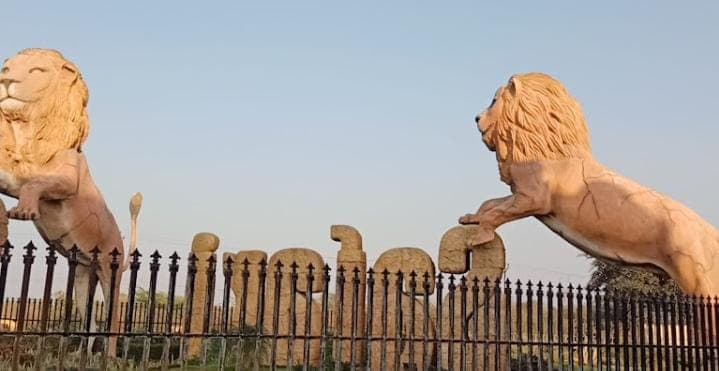 Bareilly: अखिलेश यादव ने 'जान बचाने' को योगी सरकार के मंत्री को किया फोन, फिर वन मंत्री ने किया ये काम...