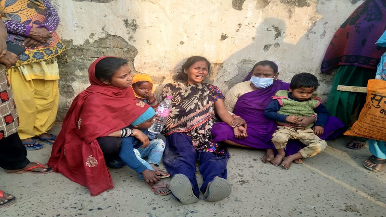 Bihar News: भागलपुर में फिर बम विस्फोट, कचरे के ढेर पर रखी शीशी में धमाका, दो मासूमों की हालत गंभीर