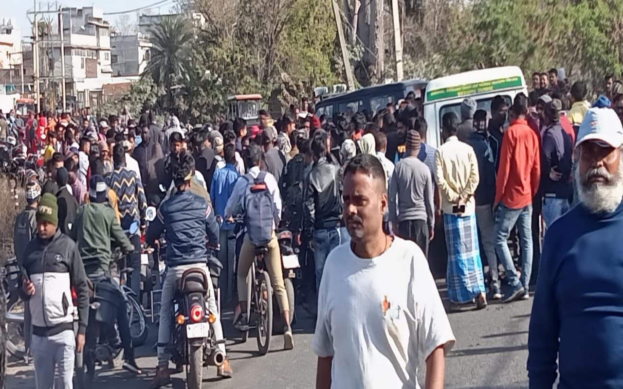 हजारीबाग में जंगली हाथियों का आतंक, चार को कुचला दो की मौत, लोगों ने किया सड़क जाम