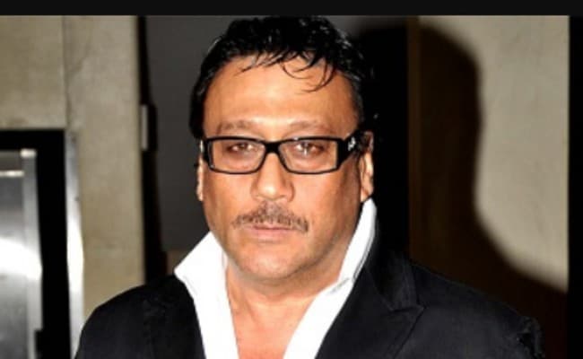 महाराष्ट्र में कोरोना का कहर, बॉलीवुड सेलेब्‍स ने दिया ऐसा रिएक्‍शन