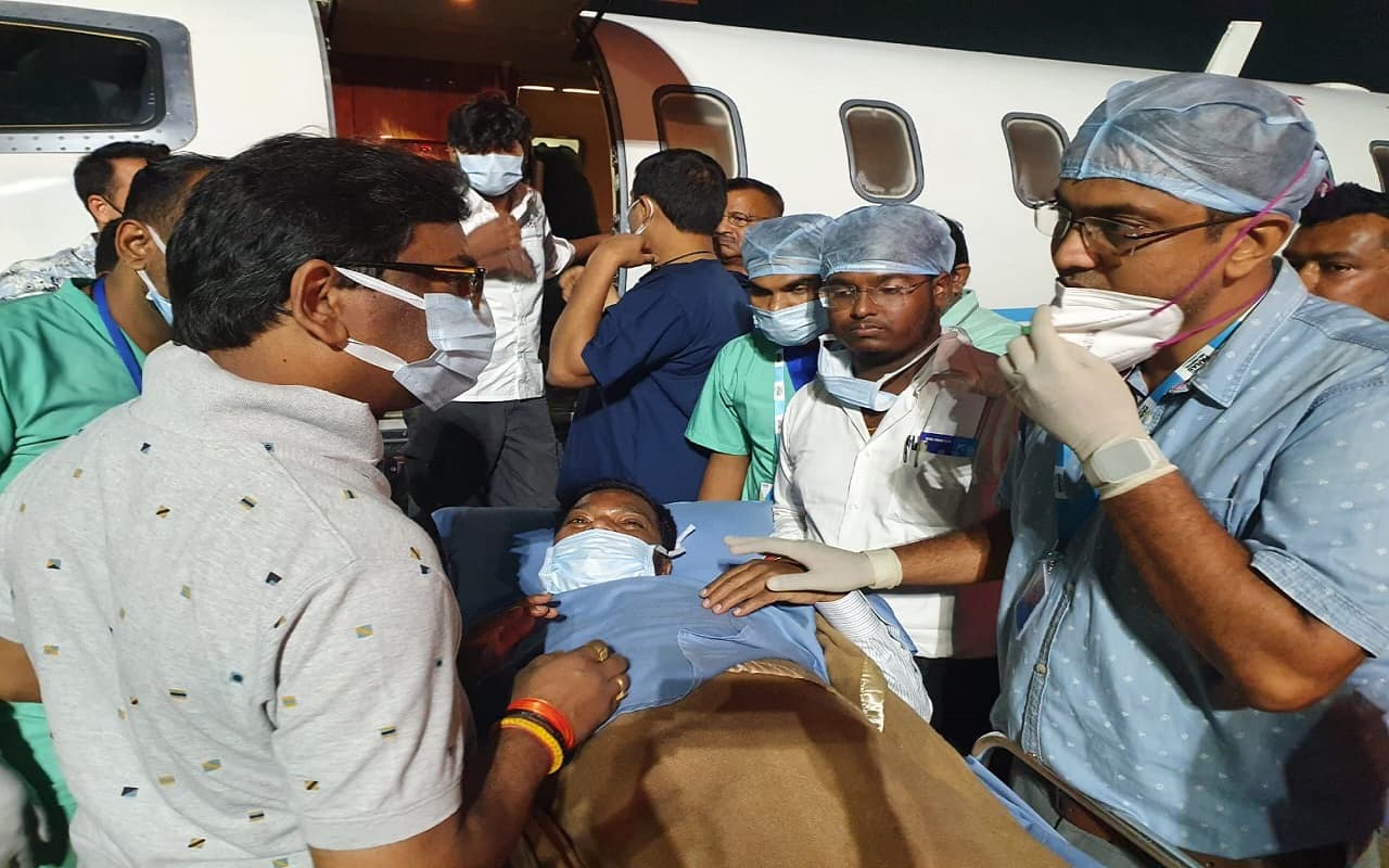Jharkhand News: झारखंड के शिक्षा मंत्री जगरनाथ महतो की बिगड़ी तबीयत, एयर एंबुलेंस से चेन्नई किए गए शिफ्ट