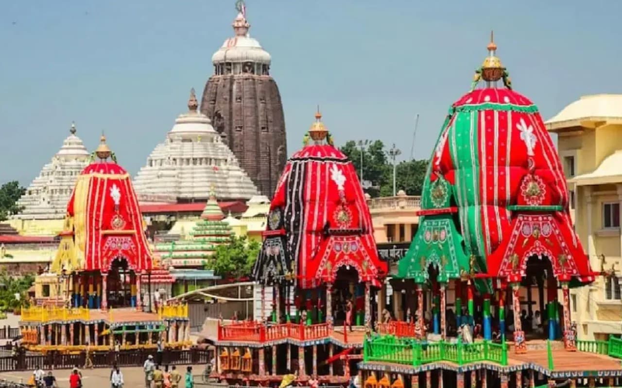 जगन्नाथ मंदिर में ड्रेस कोड लागू, अब फटी जींस-स्कर्ट और निकर पहनकर दर्शन नहीं कर सकेंगे श्रद्धालु