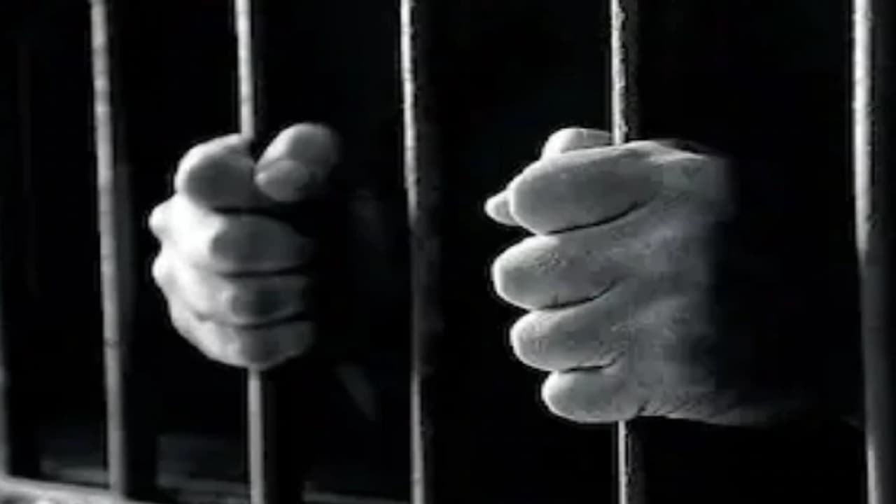 प्रयागराज में साल 2015 में हुए वकील हत्याकांड मामले में दरोगा को आजीवन कारावास, जानें क्या पूरा मामला?