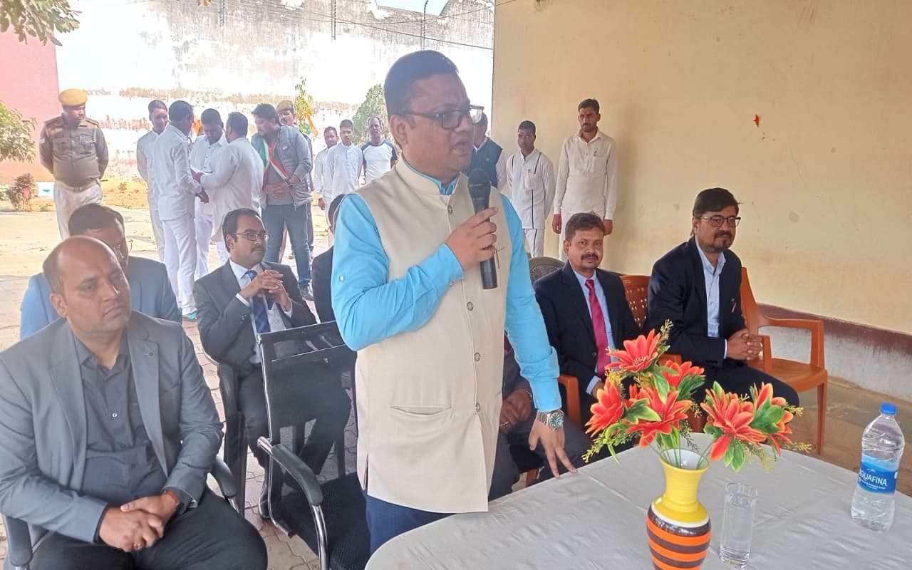 Jail Adalat: रांची के बिरसा मुंडा केंद्रीय कारागार में गणतंत्र दिवस पर जेल अदालत का आयोजन, 3 बंदी हुए रिहा