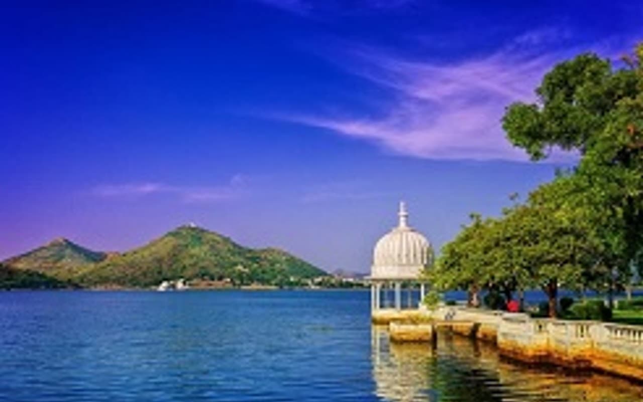 सूर्योदय का शहर और झीलों की नगरी के दर्शनीय स्थल, किसी जन्नत से कम नहीं है ये जगह