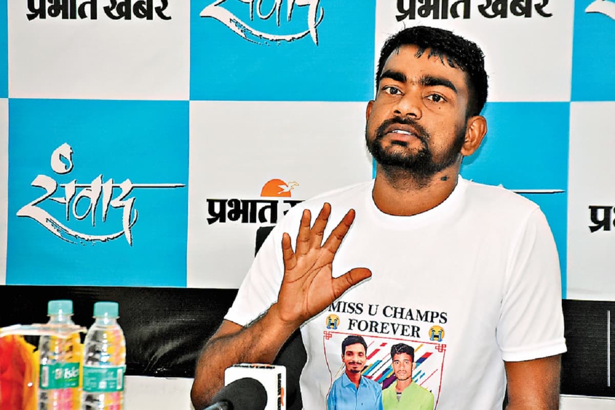 Exclusive: डीसी हो या वीसी, कोई झारखंड का भला नहीं चाहते, मिटा रहे हैं पहचान : जयराम महतो