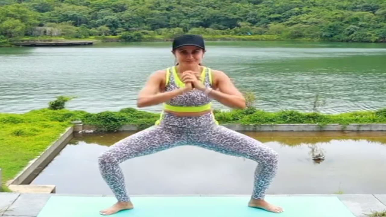 Facial Exercises: चेहरे को पतला करने के लिए करें आसान एक्सरसाइज, गायब हो जाएंगे चेहरे पर जमे फैट और डबल चिन