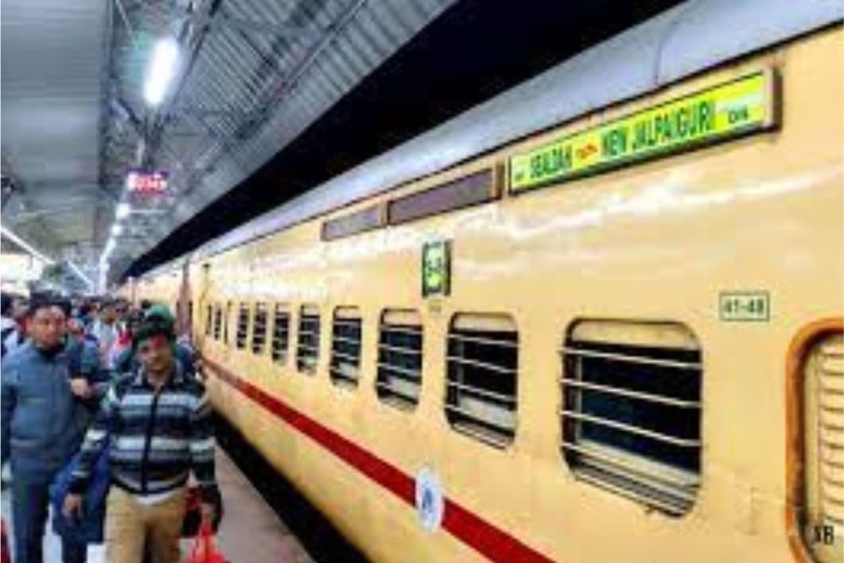 नाराज किसानों ने जलपाईगुड़ी में ऐसे जताया विरोध...