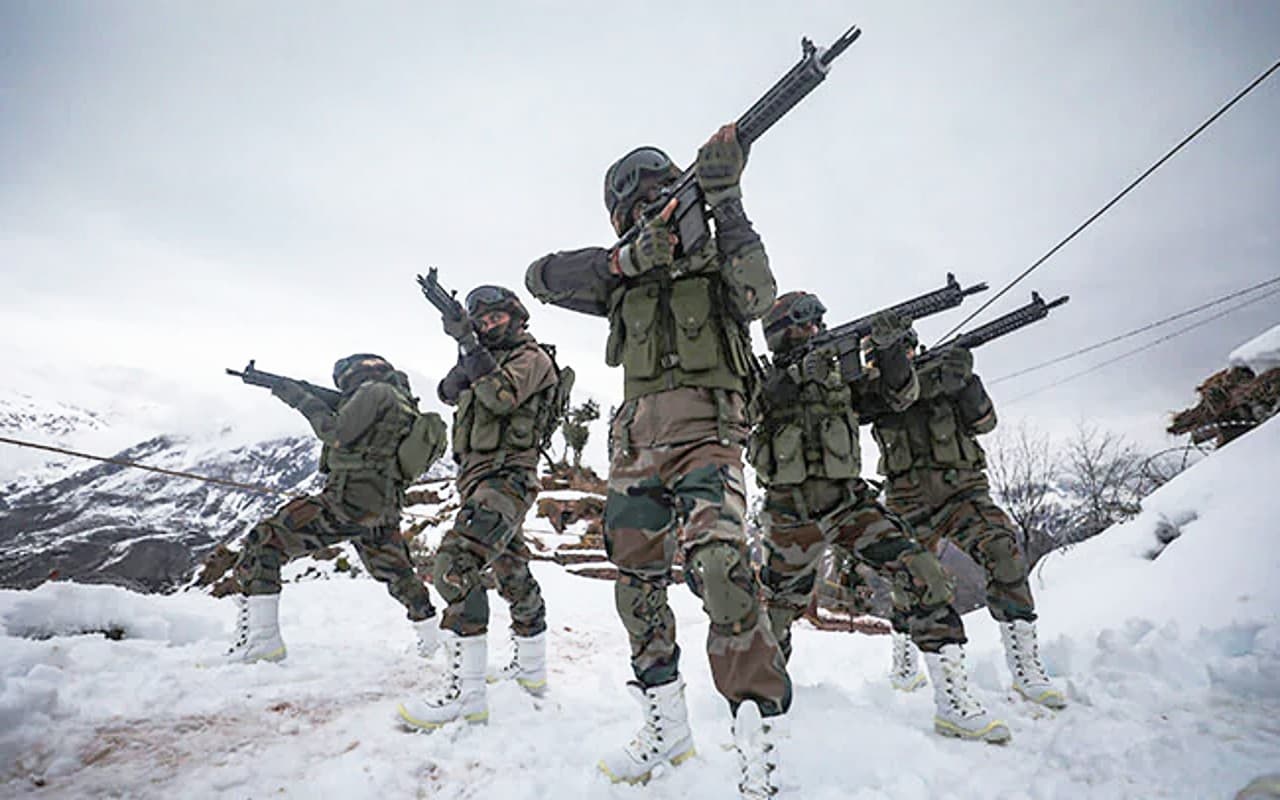 Jammu Kashmir Alert: पुलवामा में अब ऐसा क्या हुआ जिसकी वजह से भारतीय सेना हुई अलर्ट, जानें