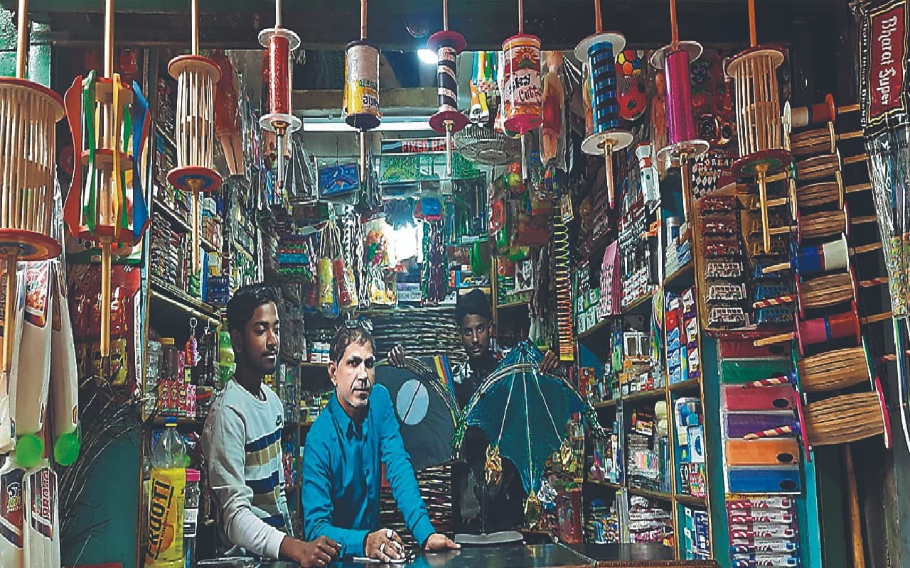 Jharkhand News: मकर संक्रांति पर आसमान में उड़ेगा सलमान, नजर आयेंगी दीपिका