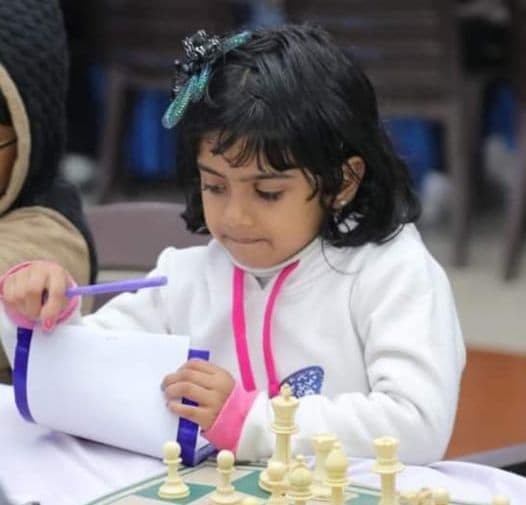 शतरंज खिलाड़ी दीशिता ने एशियन स्कूल चैंपियनशिप के लिए किया क्वालिफाई, नेशनल में टॉप-5 में बनायी जगह शतरंज खिलाड़ी दीशिता ने एशियन स्कूल चैंपियनशिप के लिए किया क्वालिफाई, नेशनल में टॉप-5 में बनायी जगह