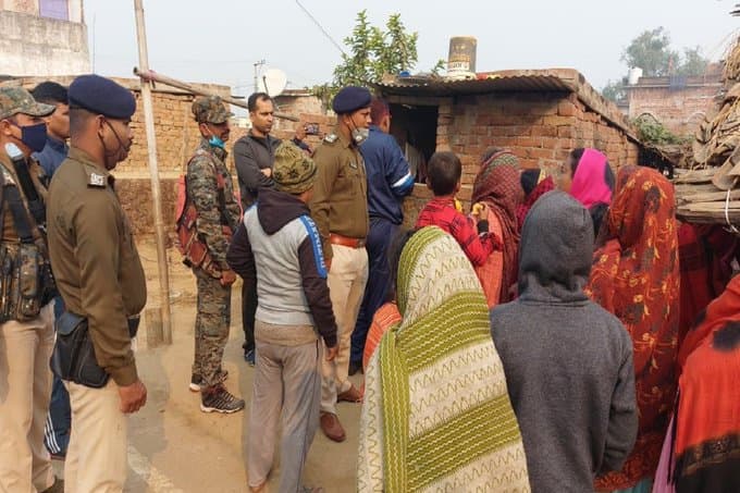Bihar News: जमुई में पति ने टाइल्स कटर मशीन से पत्नी और 7 साल की बेटी को काटा, 4 साल के बेटे ऐसे बचायी अपनी जान
