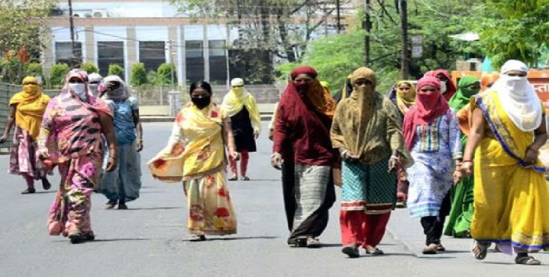 Lockdown 3.0 के बीच सरकार ने करोड़ों खातों में डाले 500 रुपये, जानें कब और कैसे निकाल सकेंगे