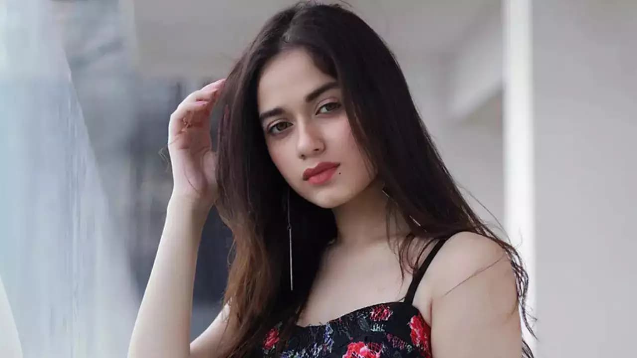 Khatron Ke Khiladi 12: जन्नत जुबैर ने मगरमच्छ को उठाकर किया खतरनाक स्टंट, बिगड़ी तबीयत, वायरल VIDEO Khatron Ke Khiladi 12: जन्नत जुबैर ने मगरमच्छ को उठाकर किया खतरनाक स्टंट, बिगड़ी तबीयत, वायरल VIDEO