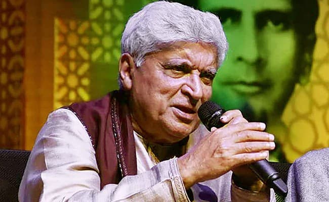 गीतकार जावेद अख्तर ने स्वास्थ्यकर्मियों पर हमले की घटनाओं को लेकर जतायी चिंता, कहा-एकजुट रहना जरूरी