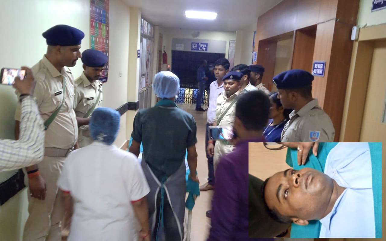झारखंड : हजारीबाग में स्पेशल ब्रांच के एक जवान को लगी गोली, अस्पताल में भर्ती