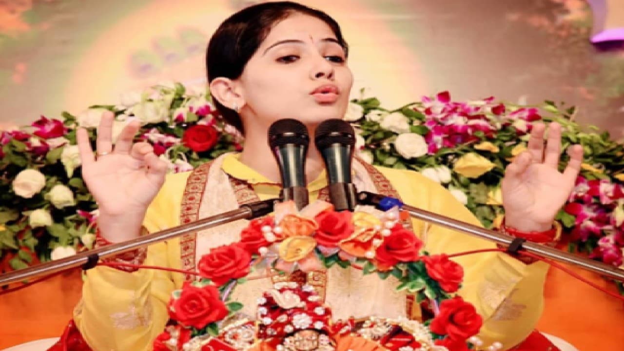 Jaya Kishori: जया शर्मा ने ऐसे तय किया जया किशोरी बनने तक का सफर, जानें कितनी है फीस?