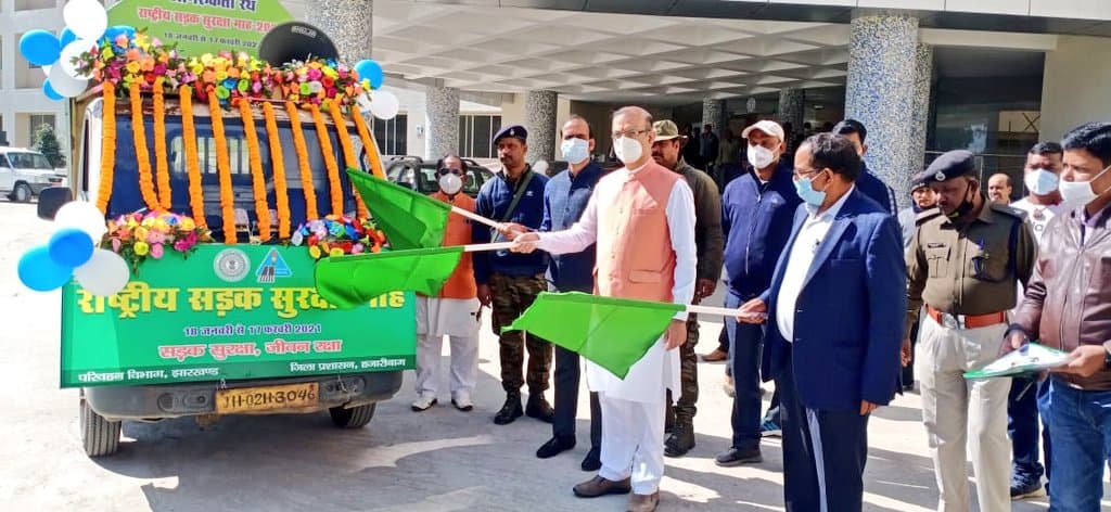 राष्ट्रीय सड़क सुरक्षा जागरूकता रथ रवाना,  सांसद जयंत सिन्हा बोले ट्रैफिक के लिए बनेगा मास्टर प्लान