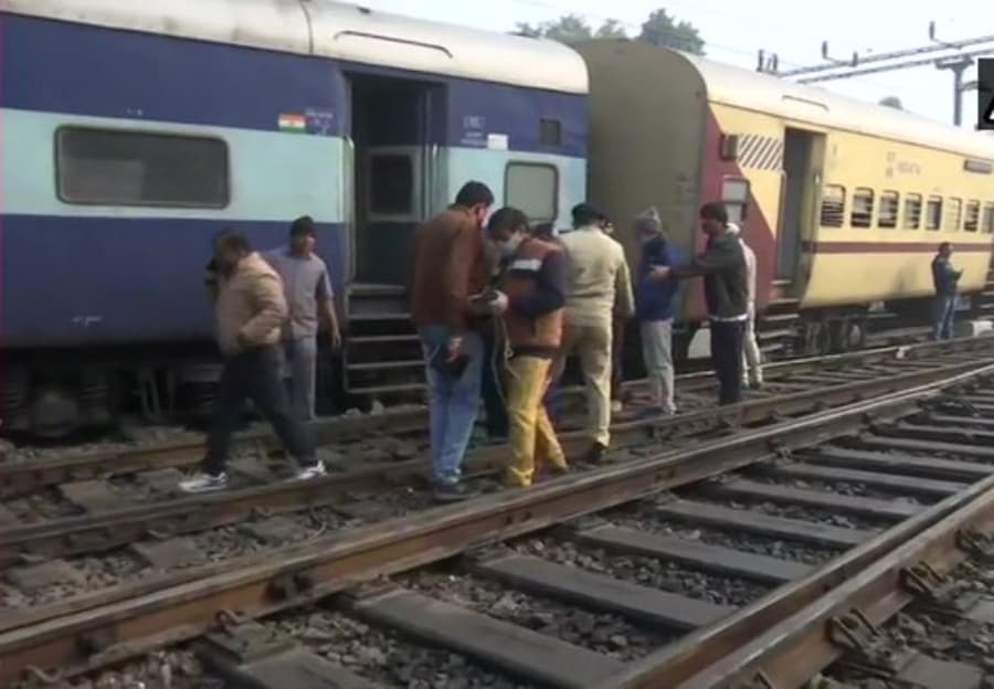 Jaynagar-Amritsar Express Derail : चारबाग स्टेशन के निकट शहीद एक्सप्रेस हुई दुर्घटनाग्रस्त, कोई हताहत नहीं