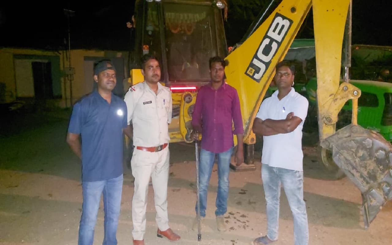 बालू माफिया का दुस्साहस! अवैध बालू खनन के खिलाफ कार्रवाई से बौखलाया, वनरक्षी को दी जान मारने की धमकी