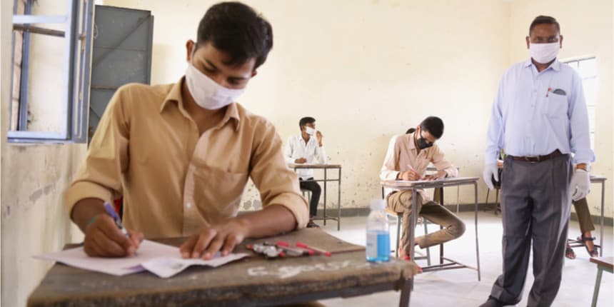 NEET 2020 LIVE UPDATES:  कोरोना संकट के बीच देशभर में हो रही नीट परीक्षा, छात्र बोले- डरने की जरूरत नहीं