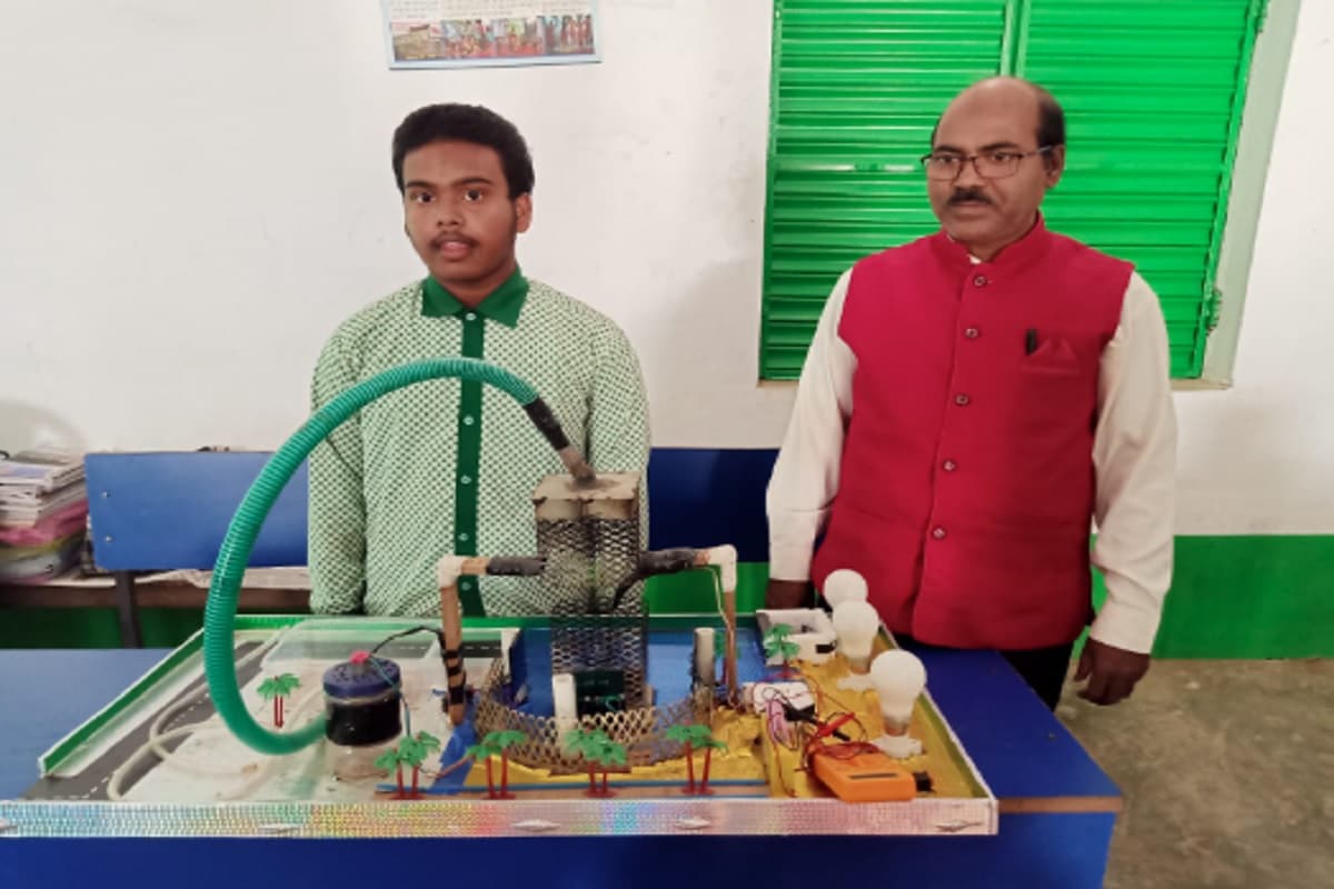 Jharkhand: 8 वीं छात्र ने किया कमाल, कचरे से बिजली बनाने का प्रोजेक्ट किया तैयार, ऐसे रोशन होगा गांव