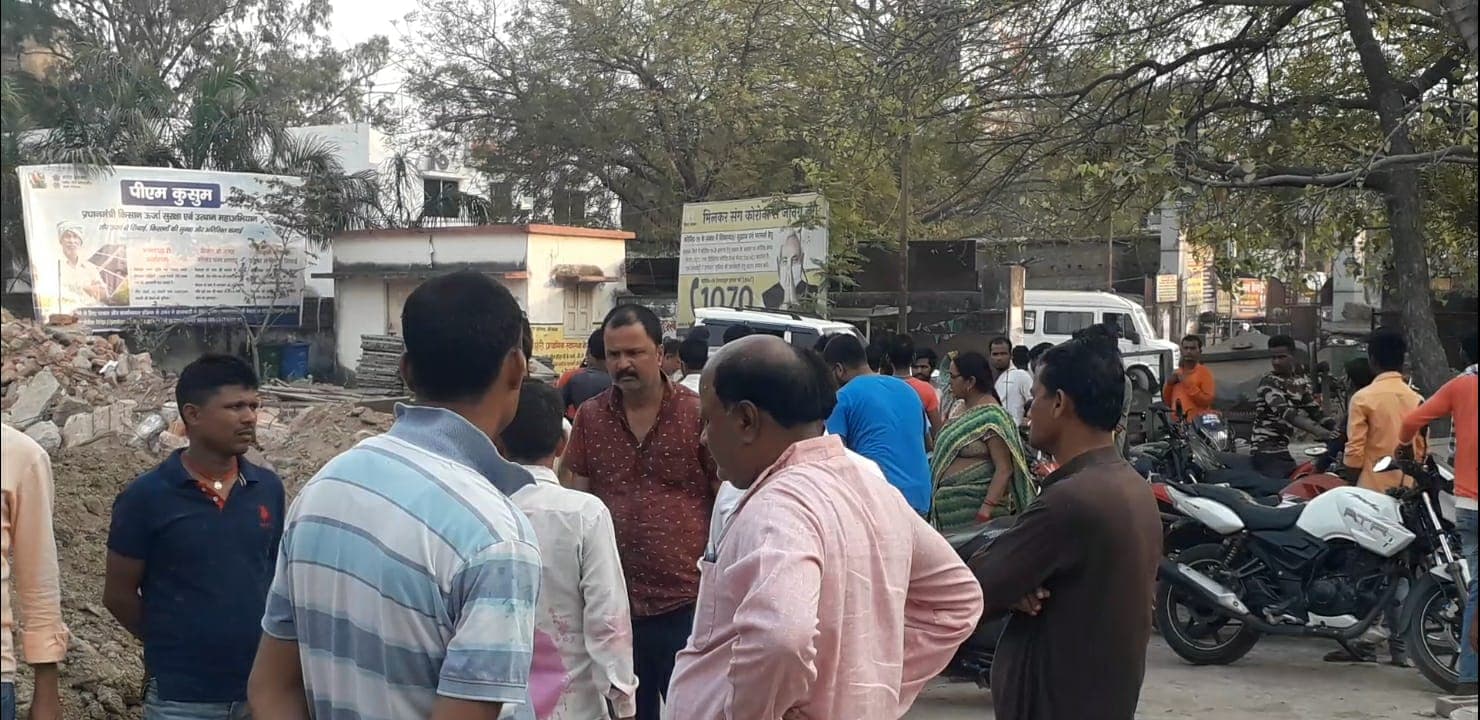 औरंगाबाद में होली की खरीदारी करने बाजार जा रहे झारखंड के तीन मजदूरों को ट्रक ने रौंदा, दो की मौत