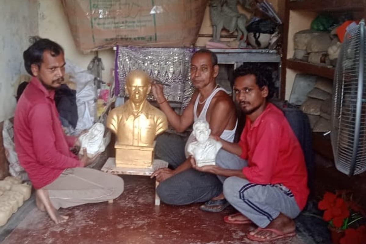 झारखंड: कलाकारों का गांव है साड़म, जहां के एक कलाकार को रामगढ़ राजा कामाख्या नारायण सिंह ने दिया था गोल्ड मेडल