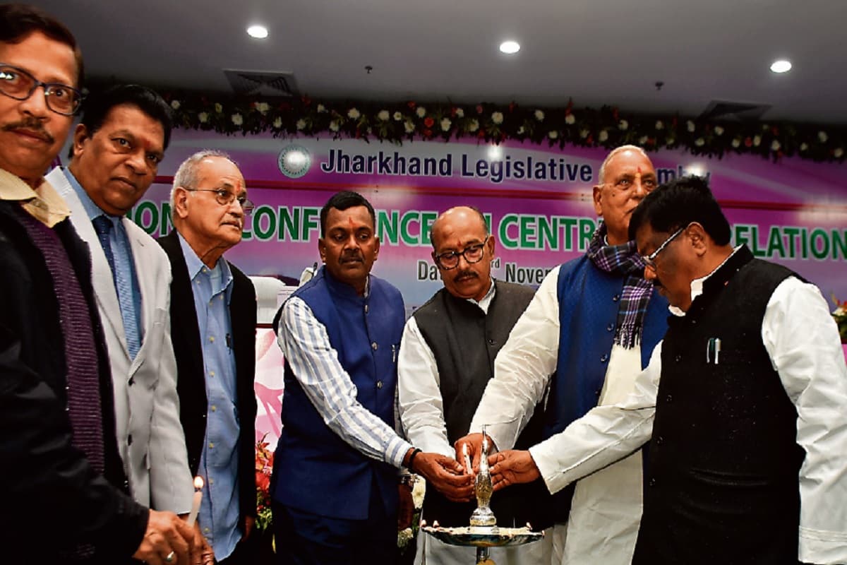 Jharkhand News: झारखंड विधानसभा में जुटे देश भर से विधि-संविधान विशेषज्ञ, इन मुद्दों पर हुई चर्चा