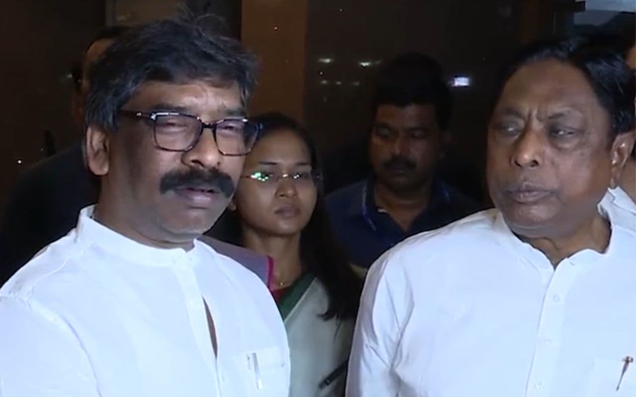 Jharkhand Cabinet: झारखंड में हेमंत सोरेन सरकार शुरू करेगी ‘अबुआ आवास’ योजना, पीएम आवास से बड़ा होगा मकान