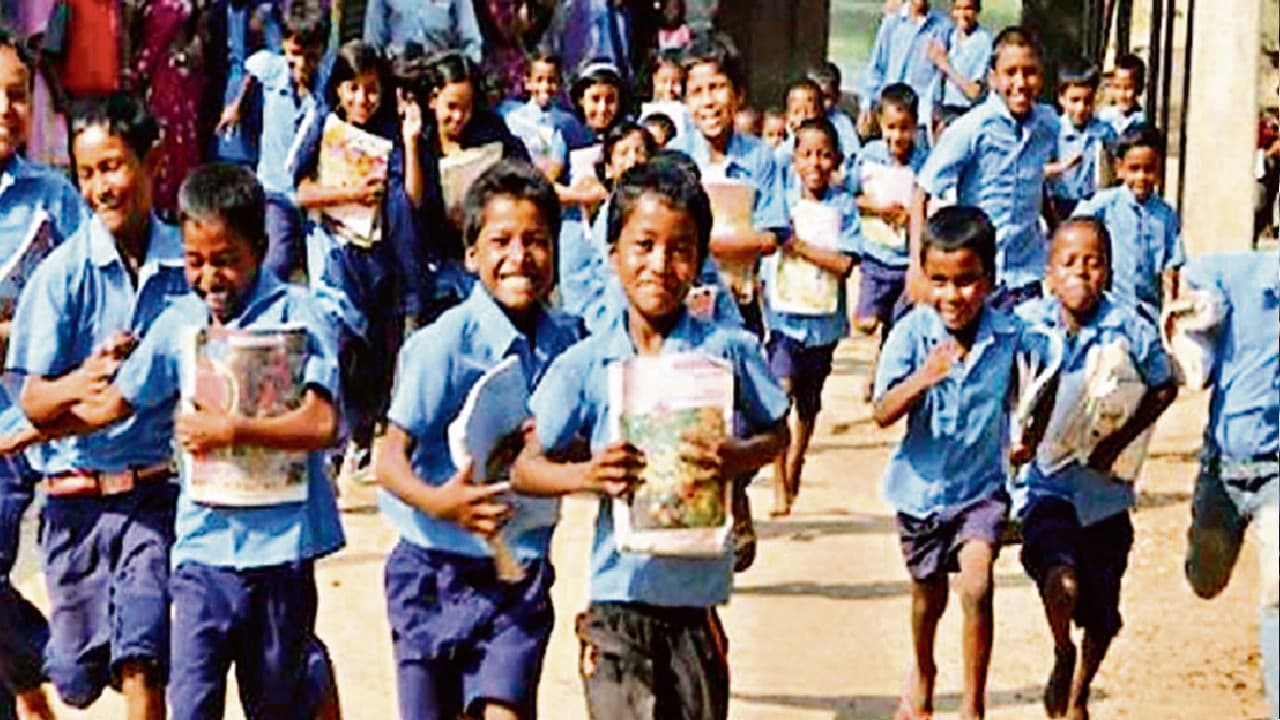 Children's Day: तंदुरुस्त लाल, तो झारखंड खुशहाल, बच्चों के पोषण और शिक्षा का ये है हाल