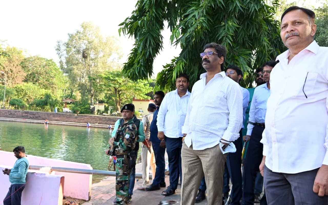 Chhath Puja 2022: छठ महापर्व से पहले घाटों पर पहुंचे मुख्यमंत्री हेमंत सोरेन, बाजार भी है तैयार