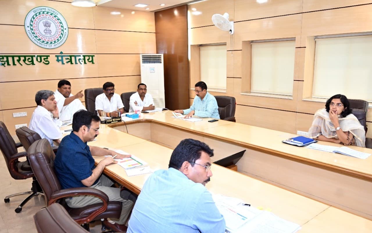 झारखंड के 112 प्रखंड में गंभीर सूखे की स्थिति, मुख्यमंत्री हेमंत सोरेन ने की हाई लेवल मीटिंग