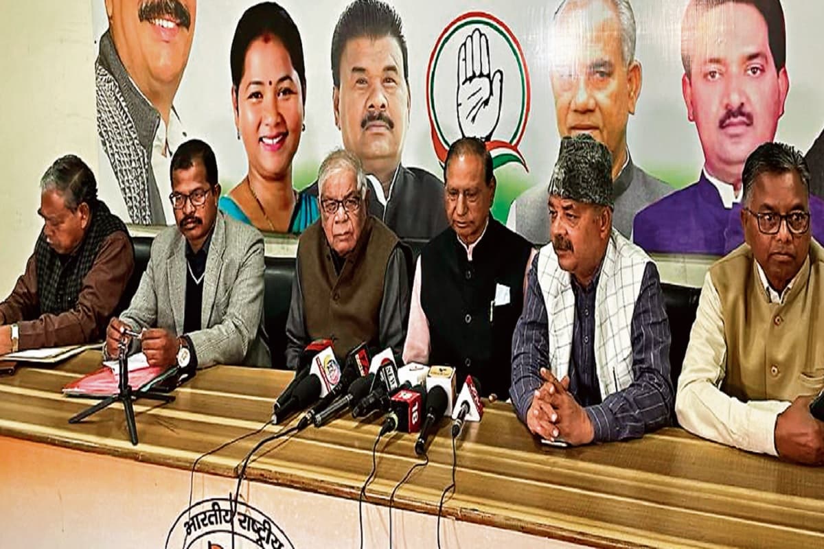 झारखंड कांग्रेस के 7 नेताओं को शो-कॉज नोटिस, प्रदेश नेतृत्व के खिलाफ की थी बयानबाजी