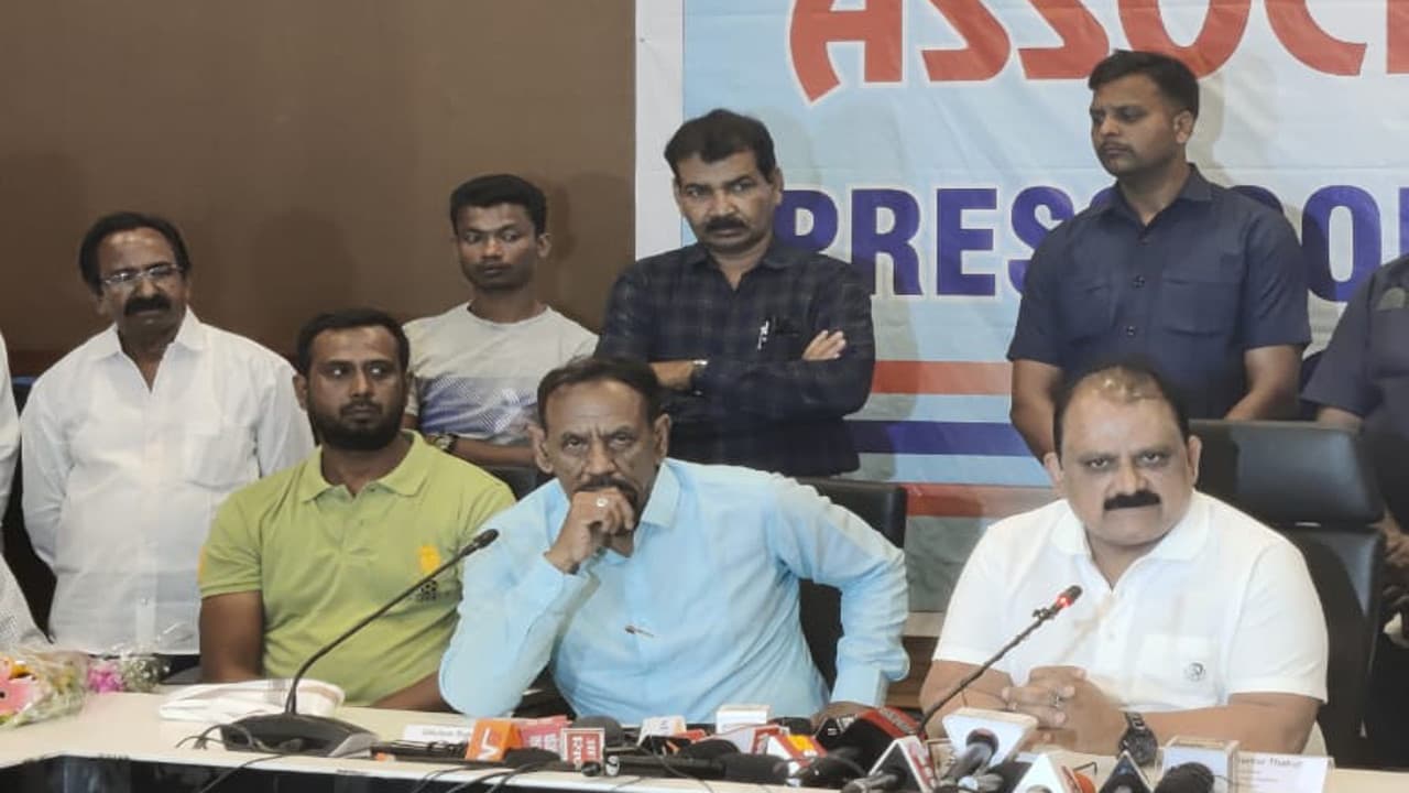 झारखंड फुटबॉल संघ के विवाद पर मंत्री मिथिलेश बोले- मामले का हुआ पटाक्षेप, अन्य किसी का दावा होगा अमान्य