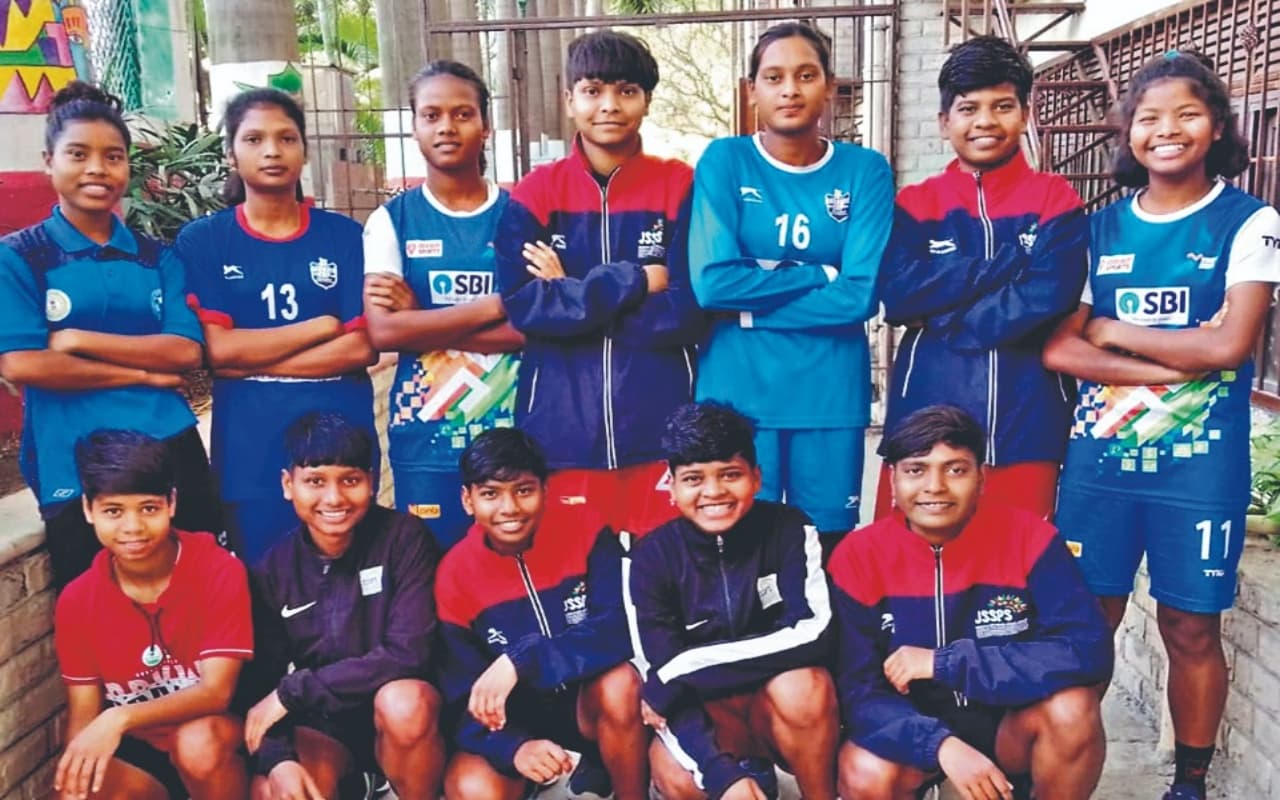 सैफ अंडर-17: झारखंड की 12 खिलाड़ियों का भारतीय महिला फुटबॉल टीम के कैंप में चयन
