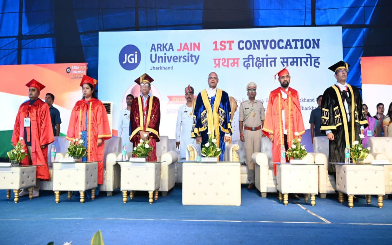 राज्यपाल रमेश बैस ने विद्यार्थियों का बढ़ाया हौसला, कहा- हमेशा सीखने की इच्छा और लालसा होनी चाहिए